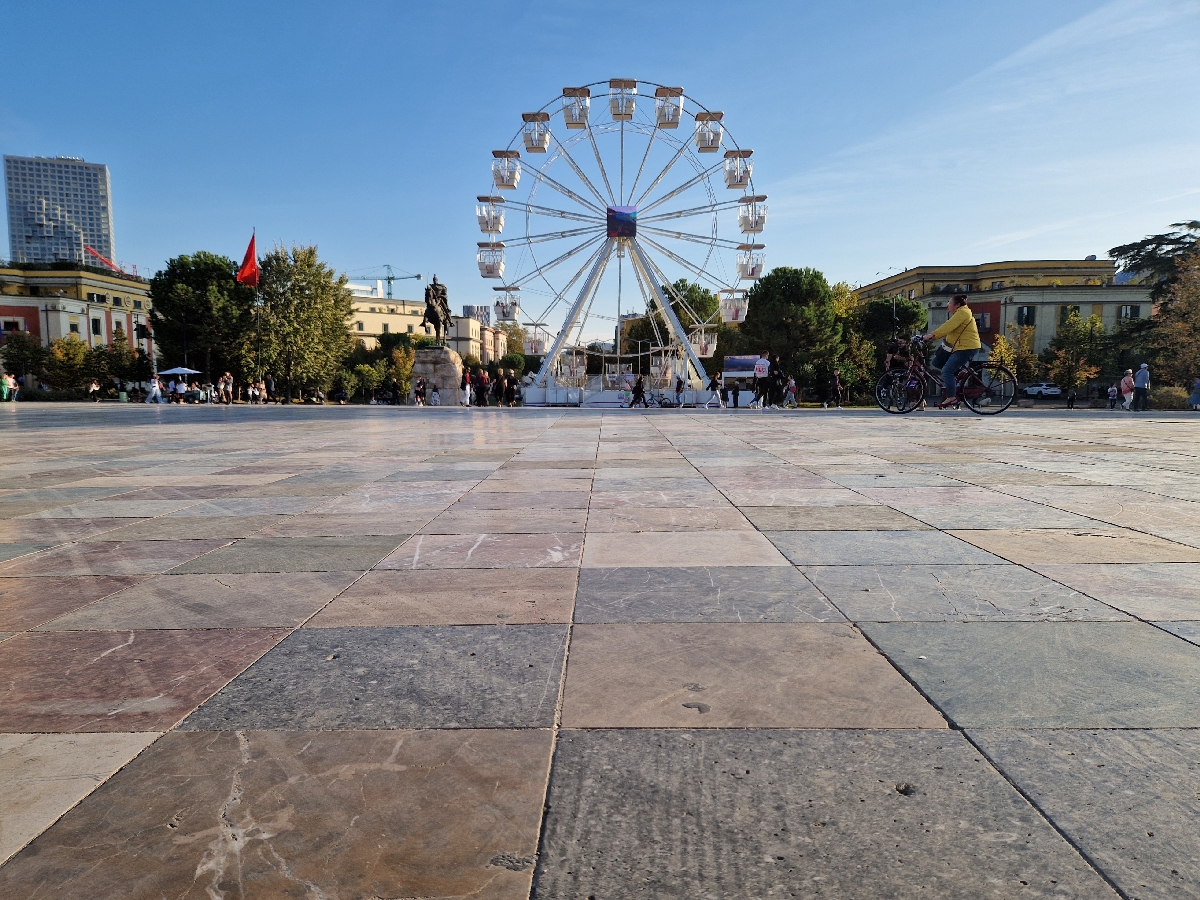 02 TIRANA Skenderbej place